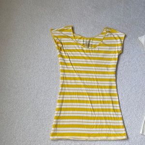 Downeast wonder tee xsmall yellow and white